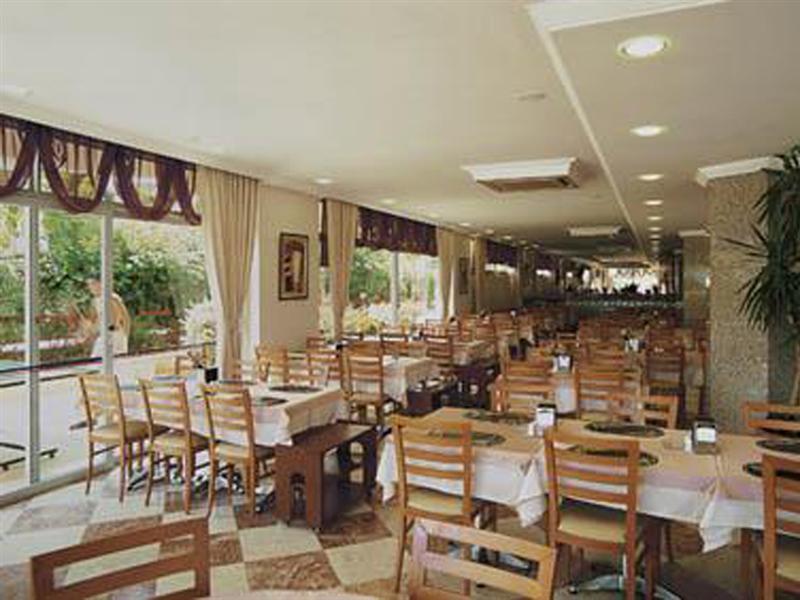 Fame Beach Hotel 凯梅尔 餐厅 照片